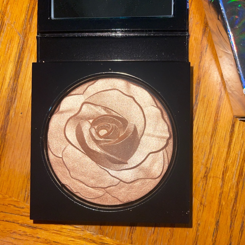 Selena Highlighter Mac